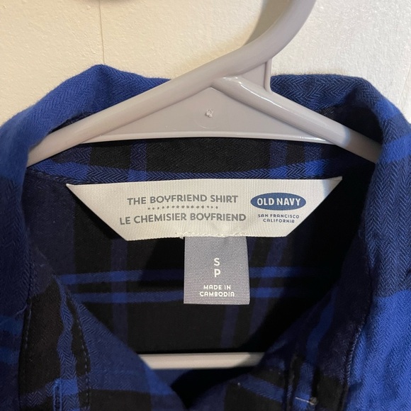 Women’s Plaid Button Down - Picture 2 of 6